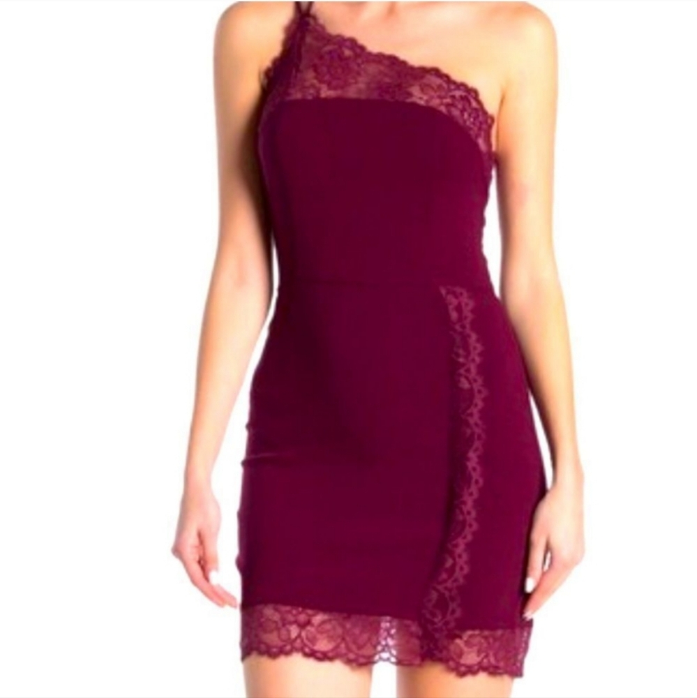 🎁Free People NWT vetiver bloom Mini Dress. (1) Shoulder Lace, Adjustable Straps